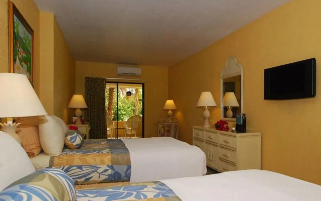 Lindbergh Bay Hotel and Villas