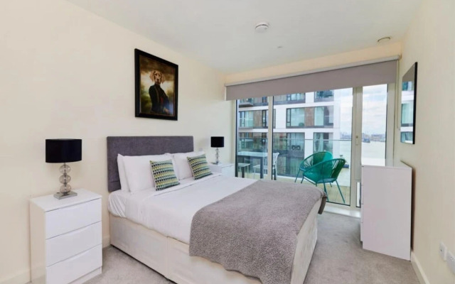 The River Thames Wonder - Tempting 2bdr Flat With Balcony