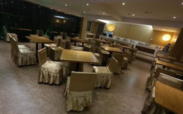 All Seasons Hotel