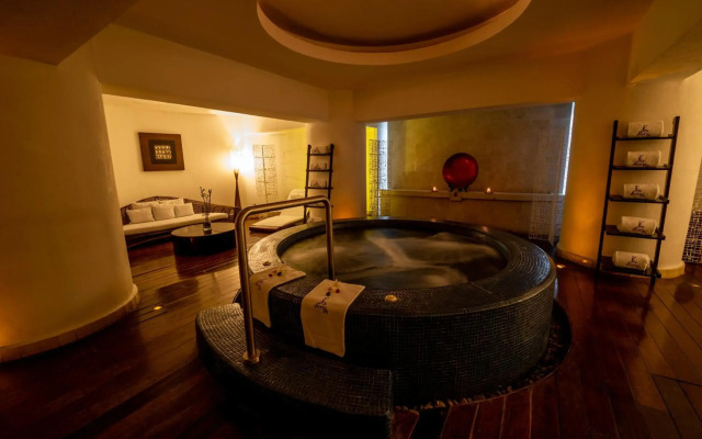 Hotel Emporio Acapulco