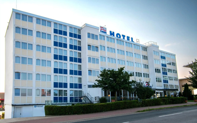 [Bee]Village Messehotel Hannover-Laatzen.