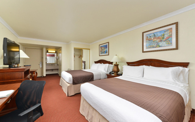Holiday Inn Rancho Cordova by IHG