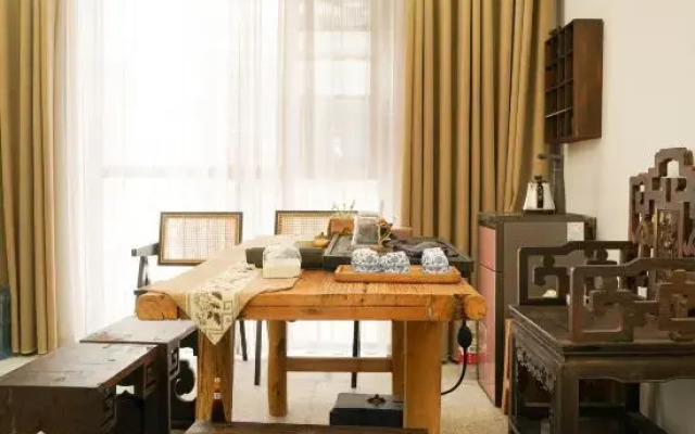 Dusty Mirror Homestay (Guilin Liangjiang Sihu Branch)