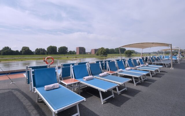 Hotelships Holland - HS Leonora - Messe