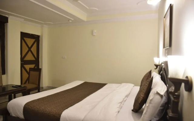 Hotel Swarn Palace by OYO Rooms
