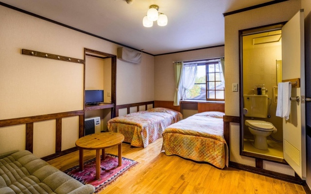 Pension EastMountain Hakuba – Guest Rooms – Hakuba