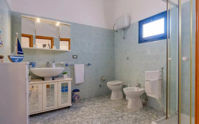 Emerald Residence Sleeps 12 With Sea View