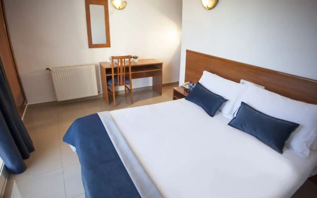 Hostal Savoy