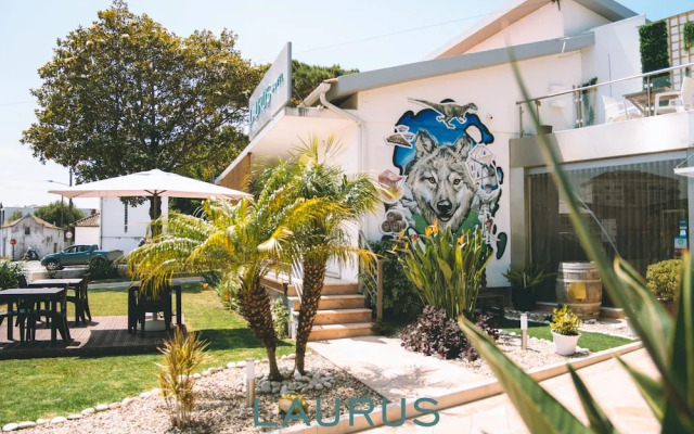 Laurus Hotel