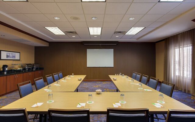 Courtyard by Marriott Chicago Schaumburg/Woodfield Mall