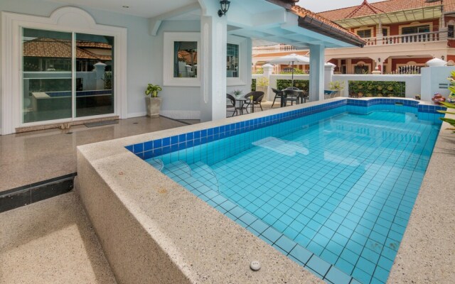 Nowhere Villa Demeter