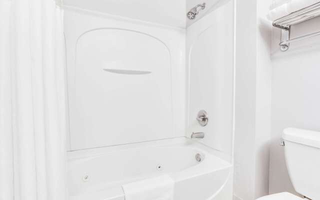 Ramada by Wyndham Marina