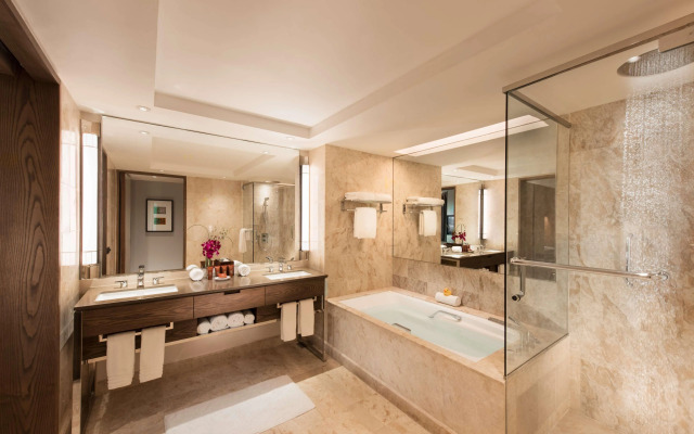 Conrad Singapore Marina Bay