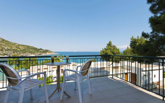 Отель Bomo Tosca Beach