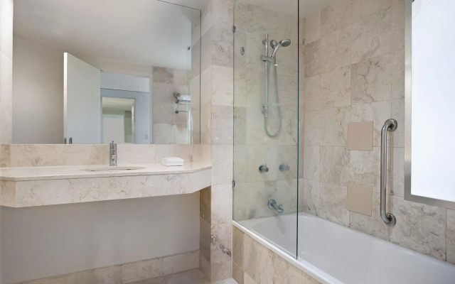 Hotel Apartments on 22 View Avenue, Surfers Paradise