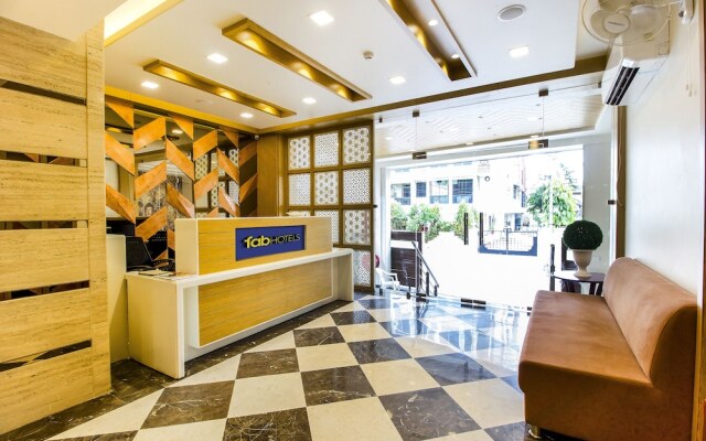 FabHotel The Royal CM Plaza