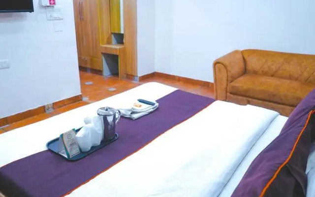 Roomshala 004 Mannat Residency