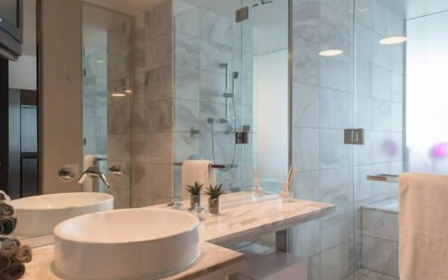 Luxury Suites at the Palms