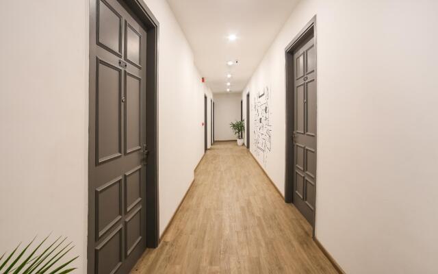 OYO Townhouse 262 Kailash Enclave