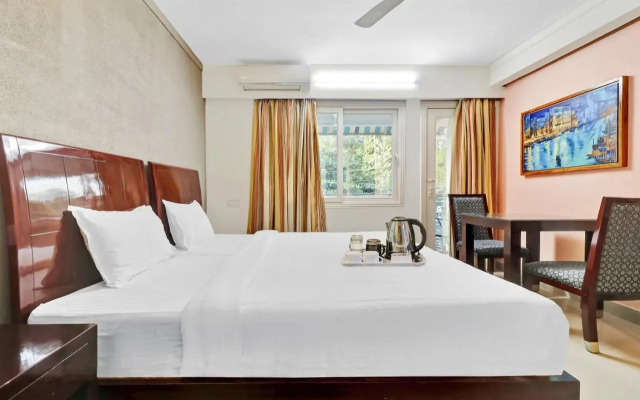 OYO Townhouse 80108 Aec Residency