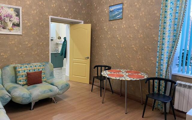 Апартаменты на переулке Яновского 2