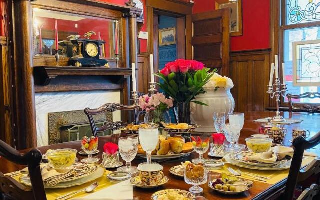 1000 Islands B&B – The Bulloch House