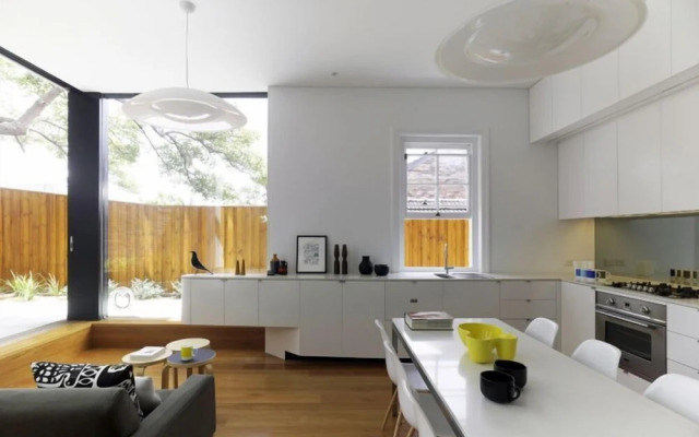 Stunning Family Home 5mins to CBD H332