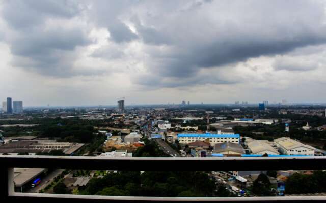 New Furnished City View Studio Apartment @ Springwood Residence By Travelio