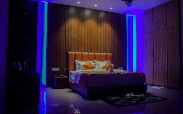 Ozone's Gold Coast Club House