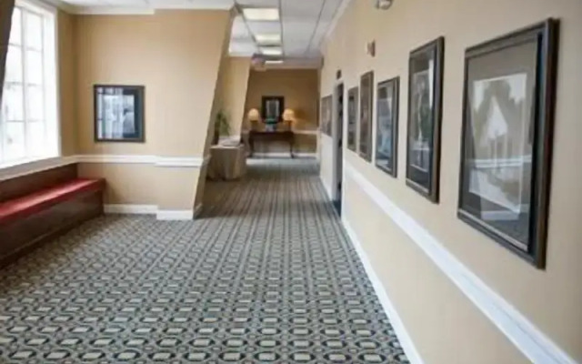 Merry Acres Inn