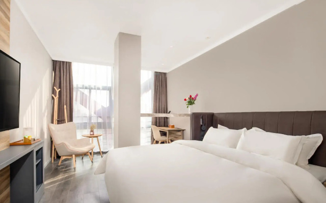 Hanting Premium (Nanjing West Wan'an Road Branch)
