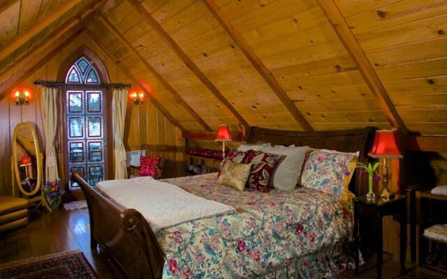 Two Room Inn