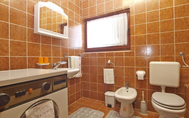 Apartment 1586
