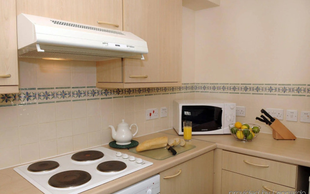 Fountain Court Apartments - Grove