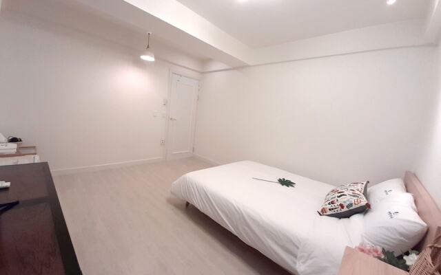 Ulsan Dalbit Eunhasu Guest House