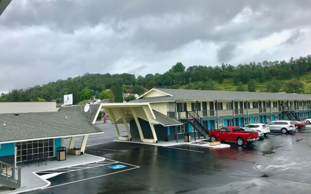 Rosewood Inn and Suites