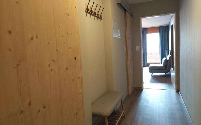 LAAX central holiday apartment with pool & sauna