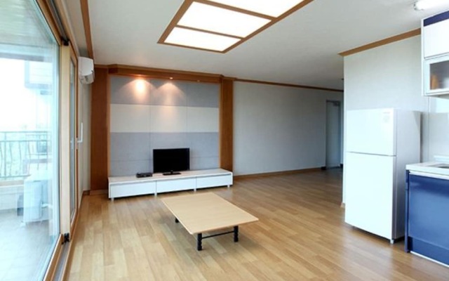 Gangneung Hillstone House Pension