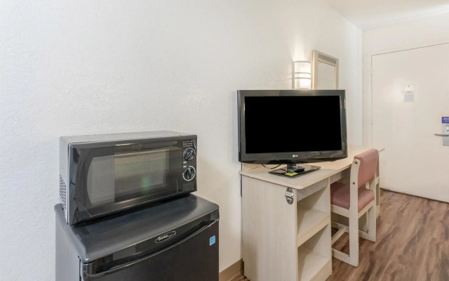 Motel 6 Del Rio, TX