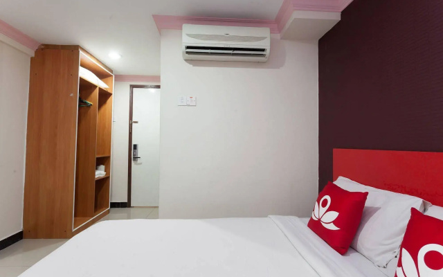 ZEN Rooms Near Jakel Mall