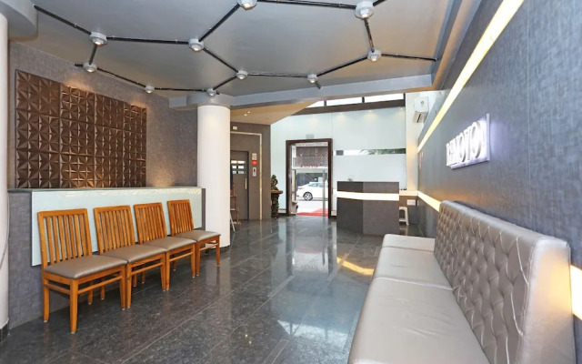 OYO 10672 Hotel Riviera