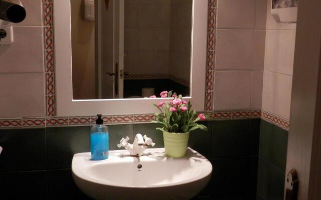 Barcelona Central Garden Hostal