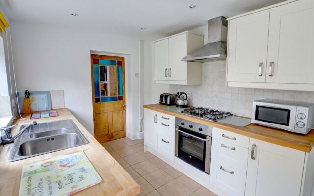 Ideally Located Holiday Home near Cardiff