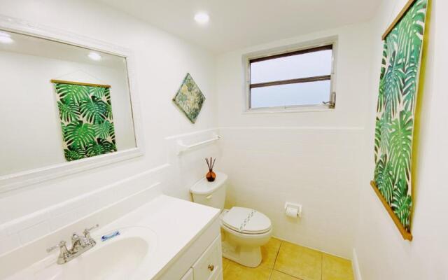Bayview Regency Apartments By Lowkl