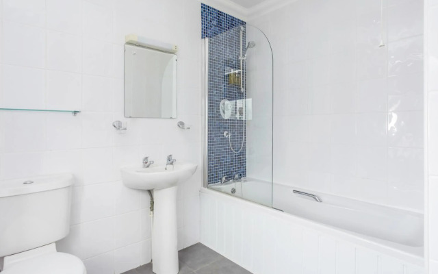 Kilbirnie Hotel