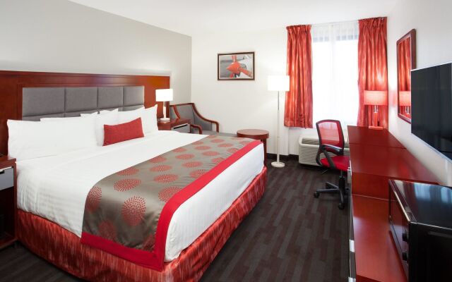 Ramada Plaza by Wyndham Chicago North Shore