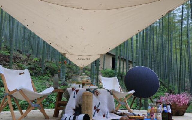 Anji Jane Eyre Hot Spring B&B
