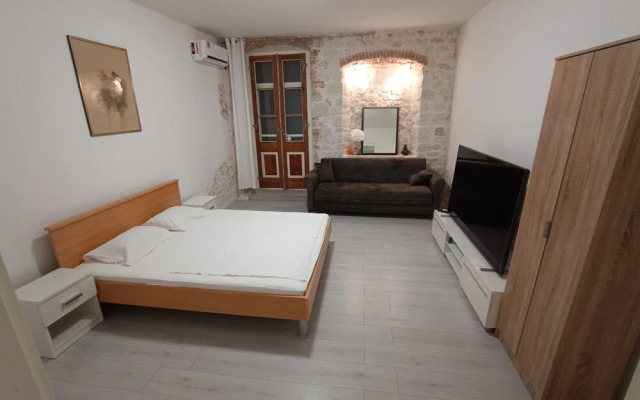 A1 - Spacious apt on the Seafront With Terrace