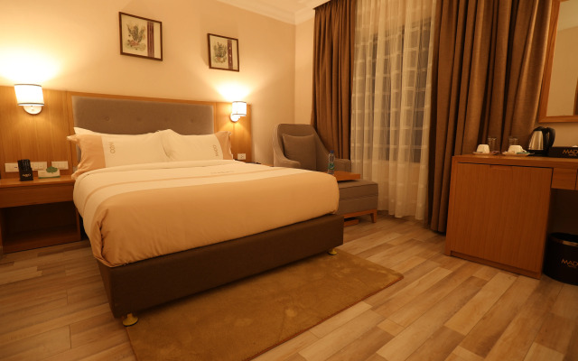 Mado Hotel