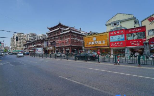 Pujiangzhixing  Hotel